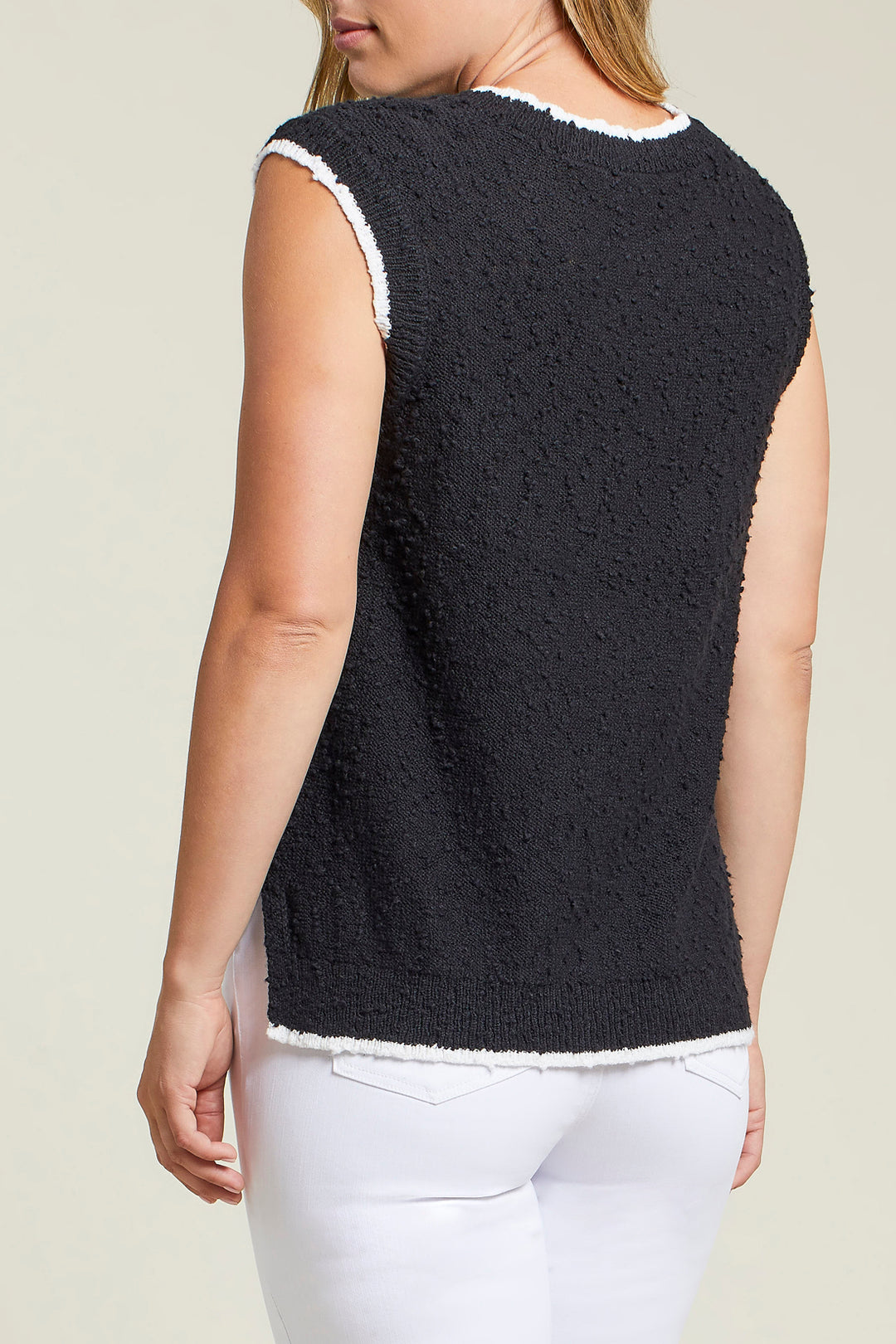 Sleeveless Sweater With Contrast Piping