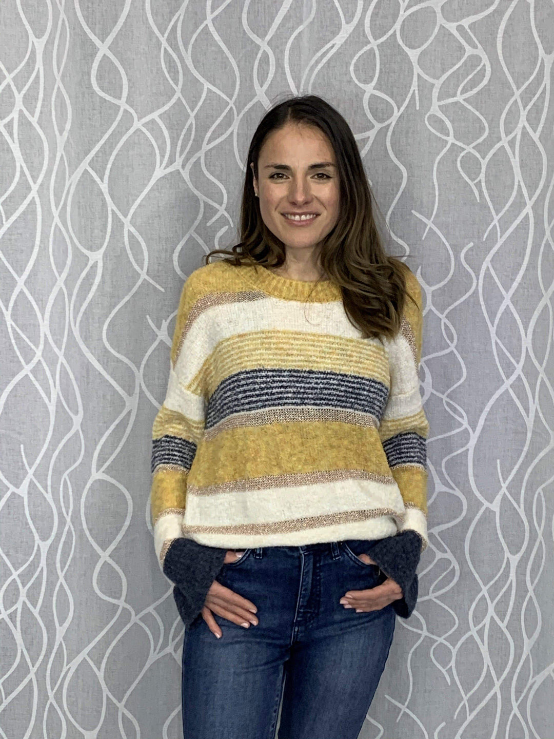 Stripe Big Sweater - Modella Lifestyle